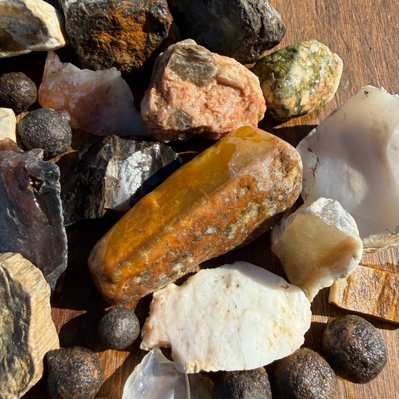 Assorted Natural Stones Collection - Picture 3 of 8